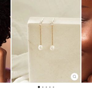 Pearl drop earrings